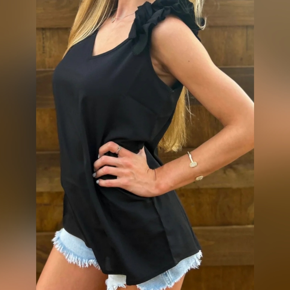 Entro Sleeveless Ruffle Detail Top In Black Size Large